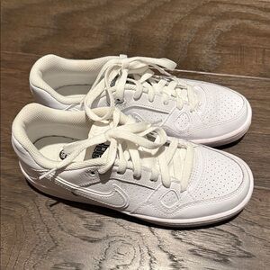 Nike Son of Force White Lace-Up Sneakers size 6.5